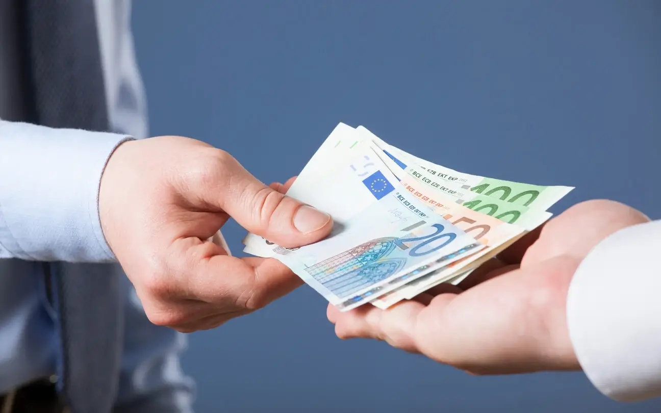 Santaupos: 5 naudingi patarimai, kaip išmokti taupyti pinigus